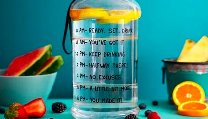 ky体育娱乐-莱万状态火热，连续7场在德甲破门，莱万2020集锦